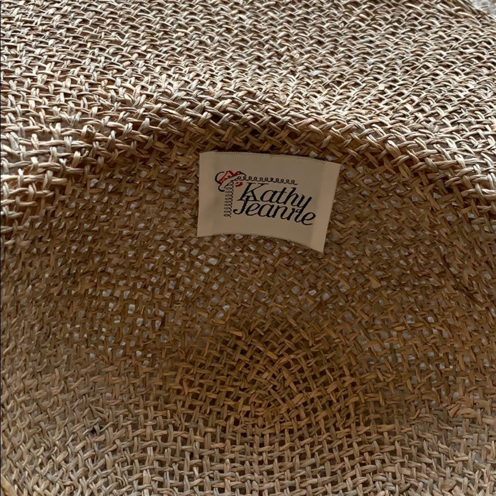 Straw hat - Picture 2 of 3